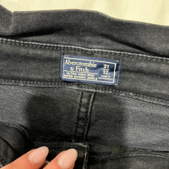 Abercrombie & Fitch Black Skinny Jeans - Picture 6 of 6